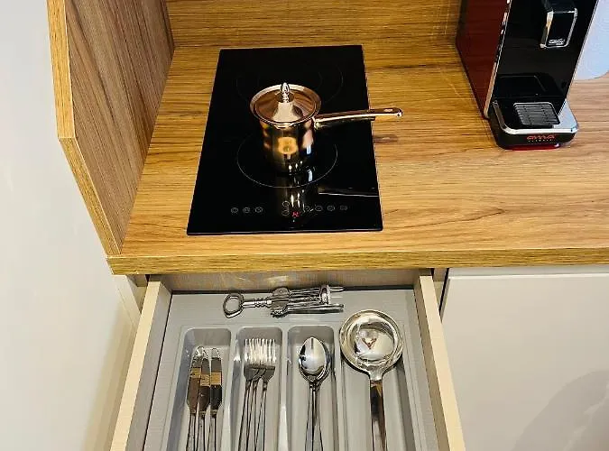 דירה Center Hideaway טיראנה