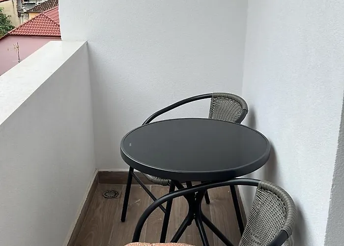 Center Hideaway * Τίρανα